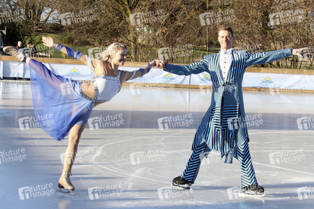 Photocall zur Eisrevue 'Holiday on Ice - Atlantis' in Hamburg