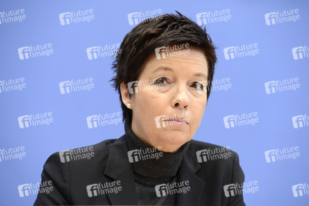 Pressekonferenz zur Entwicklung und aktuellen Flüchtlingszahlen in Berlin