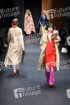 Dawid Tomaszewski Fashion Show auf der Berlin Fashion Week Autumn/Winter 2018