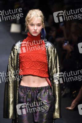 Dawid Tomaszewski Fashion Show auf der Berlin Fashion Week Autumn/Winter 2018
