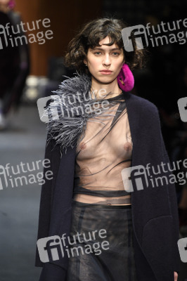Dawid Tomaszewski Fashion Show auf der Berlin Fashion Week Autumn/Winter 2018