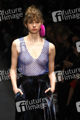 Dawid Tomaszewski Fashion Show auf der Berlin Fashion Week Autumn/Winter 2018