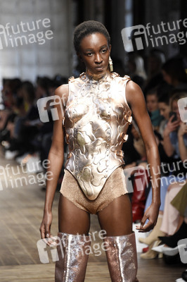 Marina Hoermanseder Défilé auf der Berlin Fashion Week Autumn/Winter 2018
