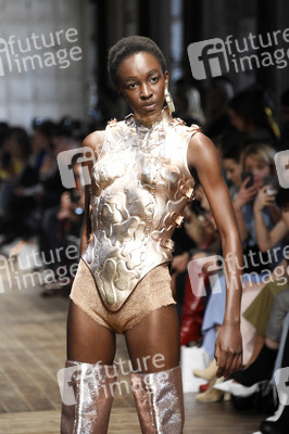 Marina Hoermanseder Défilé auf der Berlin Fashion Week Autumn/Winter 2018