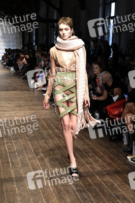 Marina Hoermanseder Défilé auf der Berlin Fashion Week Autumn/Winter 2018