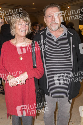 Theaterpremiere 'Gott der Allmächtige' in Berlin