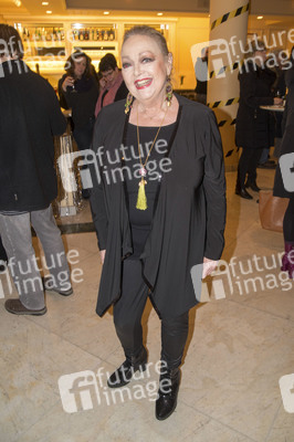 Theaterpremiere 'Gott der Allmächtige' in Berlin
