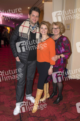 Theaterpremiere 'Gott der Allmächtige' in Berlin
