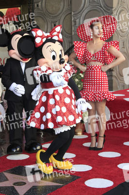 Minnie Mouse erhält einen Stern auf dem Hollywood Walk of Fame in Los Angeles