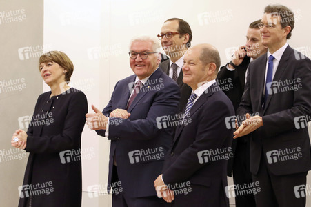 Bundespräsident Steinmeier besucht die Elbphilharmonie in Hamburg