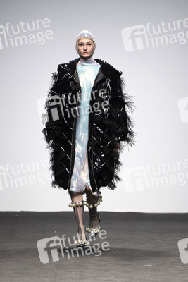 Maria Escote Fashion Show auf der Mercedes-Benz Fashion Week Madrid Autumn/Winter 2018