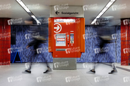 Symbolfoto Fahrkartenautomat