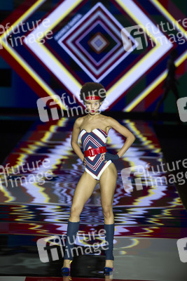 Andres Sarda Fashion Show auf der Mercedes-Benz Fashion Week Madrid Autumn/Winter 2018