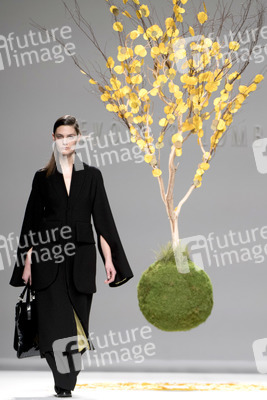 Devota & Lomba Fashion Show auf der Mercedes-Benz Fashion Week Madrid Autumn/Winter 2018
