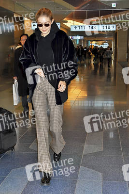 Abflug von Gigi Hadid aus Tokio
