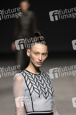 Teresa Helbig Fashion Show auf der Mercedes-Benz Fashion Week Madrid Autumn/Winter 2018