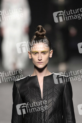 Teresa Helbig Fashion Show auf der Mercedes-Benz Fashion Week Madrid Autumn/Winter 2018