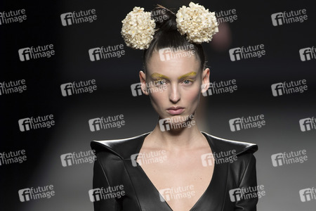 Teresa Helbig Fashion Show auf der Mercedes-Benz Fashion Week Madrid Autumn/Winter 2018