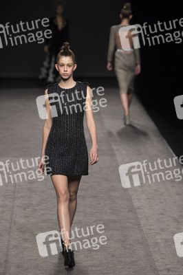 Teresa Helbig Fashion Show auf der Mercedes-Benz Fashion Week Madrid Autumn/Winter 2018