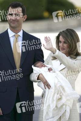 Fototermin mit Prinz Felipe, Prinzessin Letizia und Tochter Leonor in Madrid