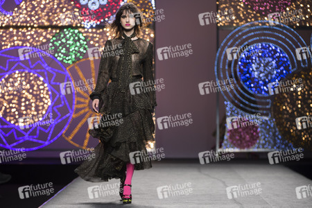Juana Martin Fashion Show auf der Mercedes-Benz Fashion Week Madrid Autumn/Winter 2018