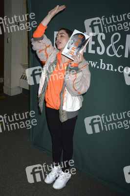 Buchsignierstunde mit Rose McGowan Book in New York
