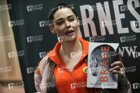 Buchsignierstunde mit Rose McGowan Book in New York