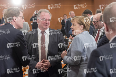 Treffen der Bundeskanzlerin mit den Regierungschefs der Bundesländer in Berlin