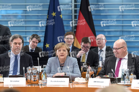 Treffen der Bundeskanzlerin mit den Regierungschefs der Bundesländer in Berlin