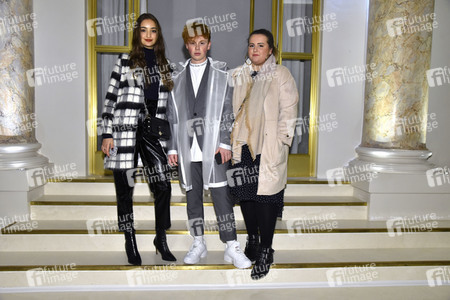 Uniforms for the Dedicated Fashion Show auf der Copenhagen Fashion Week Fall/Winter 2018