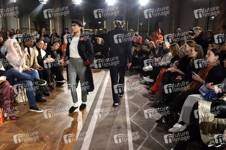 Uniforms for the Dedicated Fashion Show auf der Copenhagen Fashion Week Fall/Winter 2018