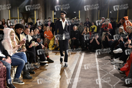Uniforms for the Dedicated Fashion Show auf der Copenhagen Fashion Week Fall/Winter 2018