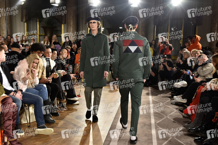 Uniforms for the Dedicated Fashion Show auf der Copenhagen Fashion Week Fall/Winter 2018