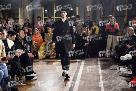 Uniforms for the Dedicated Fashion Show auf der Copenhagen Fashion Week Fall/Winter 2018