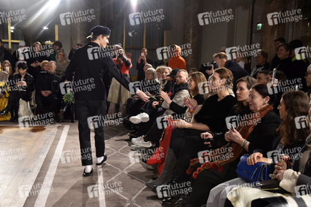 Uniforms for the Dedicated Fashion Show auf der Copenhagen Fashion Week Fall/Winter 2018