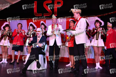 Hella von Sinnen erhält den Goldenen Spatz in Hannover