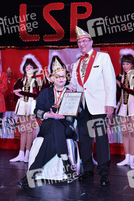 Hella von Sinnen erhält den Goldenen Spatz in Hannover