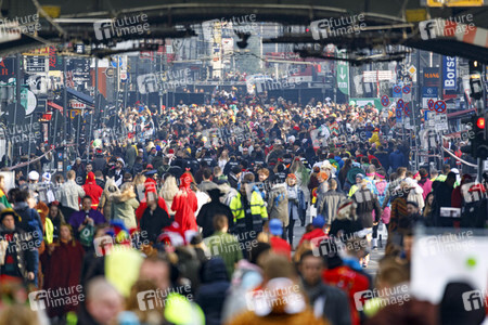 Weiberfastnacht in Köln