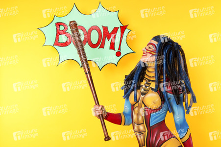GEEK ART: Hulk vs Iron Quinn Bodypainting