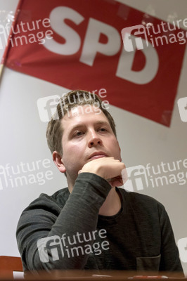 Kevin Kühnert auf NoGroKo-Werbetour in Berlin