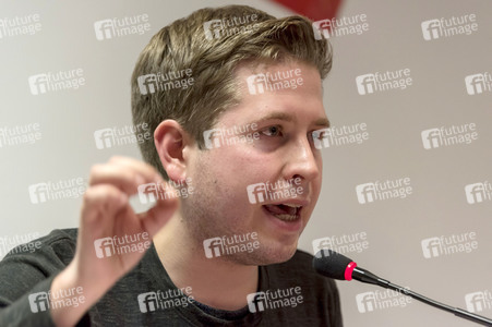 Kevin Kühnert auf NoGroKo-Werbetour in Berlin