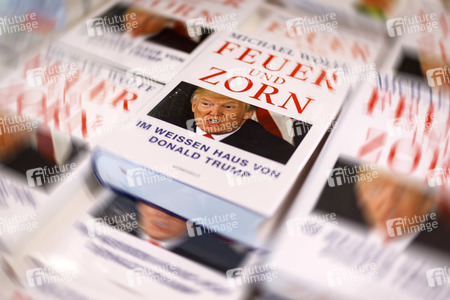 Buchneuerscheinung 'Feuer und Zorn' in Köln