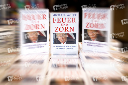 Buchneuerscheinung 'Feuer und Zorn' in Köln