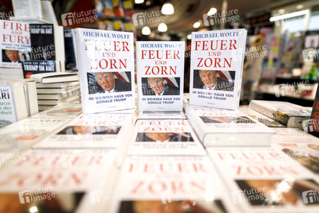 Buchneuerscheinung 'Feuer und Zorn' in Köln