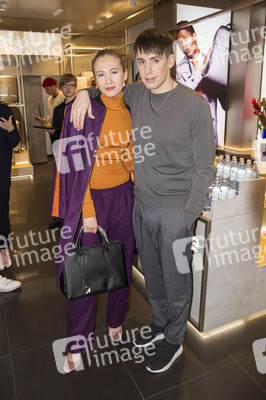 Samsonite & Kilian Kerner Kater-Imbiss in Berlin