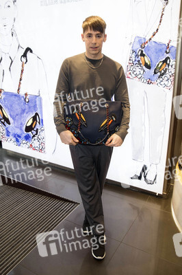 Samsonite & Kilian Kerner Kater-Imbiss in Berlin