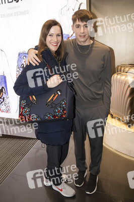 Samsonite & Kilian Kerner Kater-Imbiss in Berlin