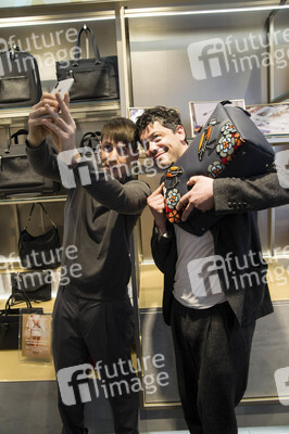 Samsonite & Kilian Kerner Kater-Imbiss in Berlin
