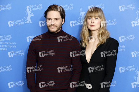 '7 Tage in Entebbe' Photocall, Berlinale 2018