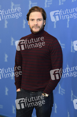 '7 Tage in Entebbe' Photocall, Berlinale 2018